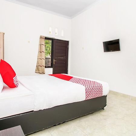 Отель Oyo 2984 Berlian House Ungasan Джимбаран Экстерьер фото