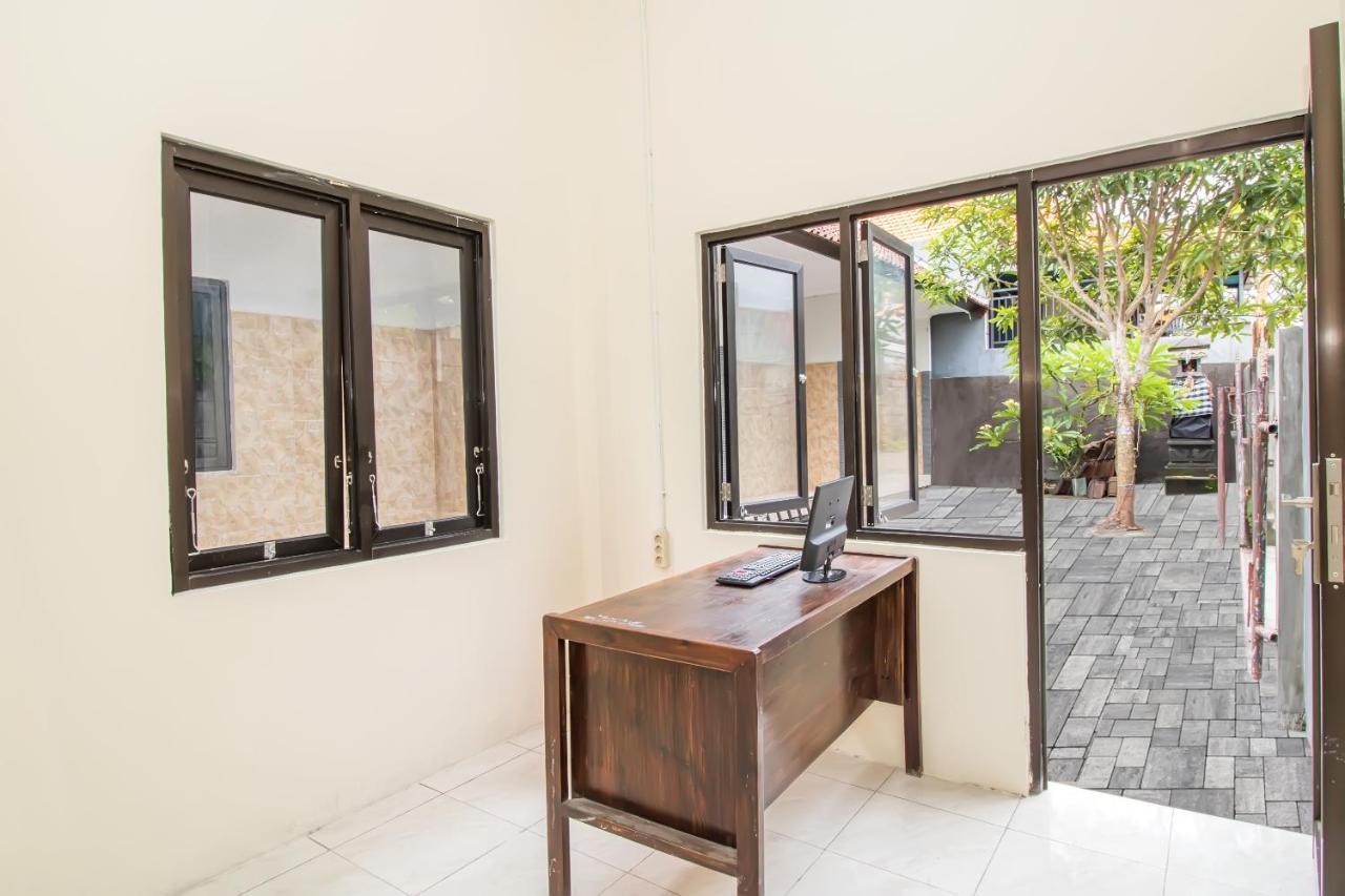 Отель Oyo 2984 Berlian House Ungasan Джимбаран Экстерьер фото